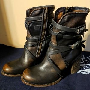 Freebird Baker Black Boots